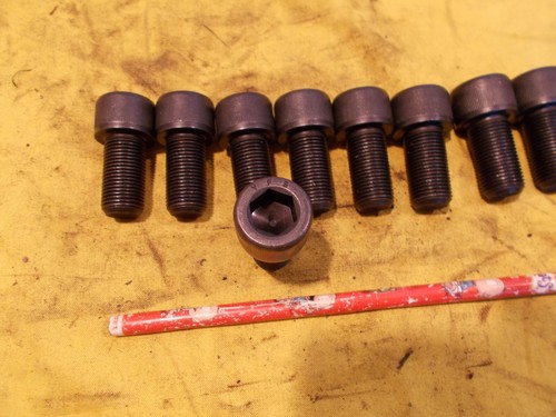 9 NEW SOCKET HEAD CAP SCREWS 5/8-18 x 1 1/4" shcs alloy steel bolt - Imagen 2 de 2