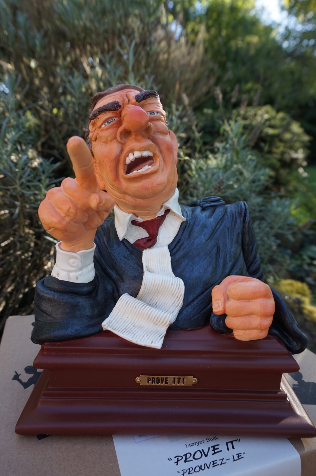 Figurine procureur Forchino FO85705 : statue de collection avocat et juge en résine pour décoration