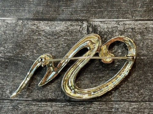 Abstract Ribbon Gold Tone Brooch Pin Vintage Collectible - Picture 2 of 3