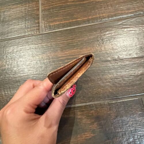 Louis Vuitton Canvas LV Keyholder - Picture 3 of 9