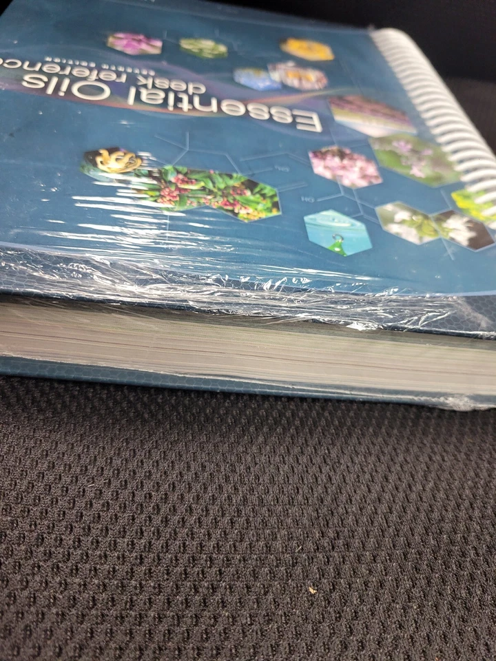 Essential Oils Desk Reference 7th Ed. (Hardcover 2016) BRAND NEW - Young Living - Image 3 of 4