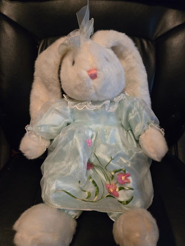 Dan Dee Collectors Choice White Bunny Long Ears Green Easter Dress Hat 18” Rare