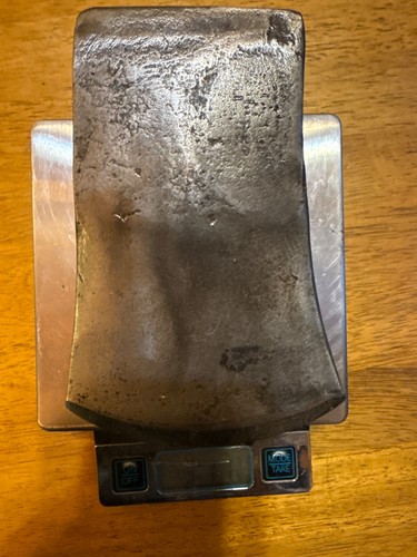 Nice Tassie axe in great shape. Razor sharp.