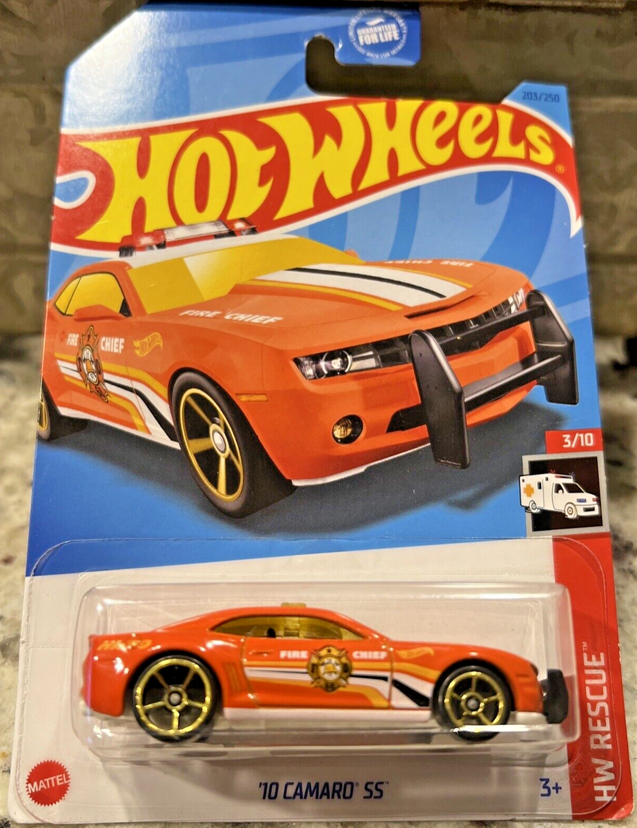 ホットウィール　プラモデル　2010Camaross/rs coupe Amazon.com: Auto World - 2010 Hurst Chevrolet Camaro : Toys