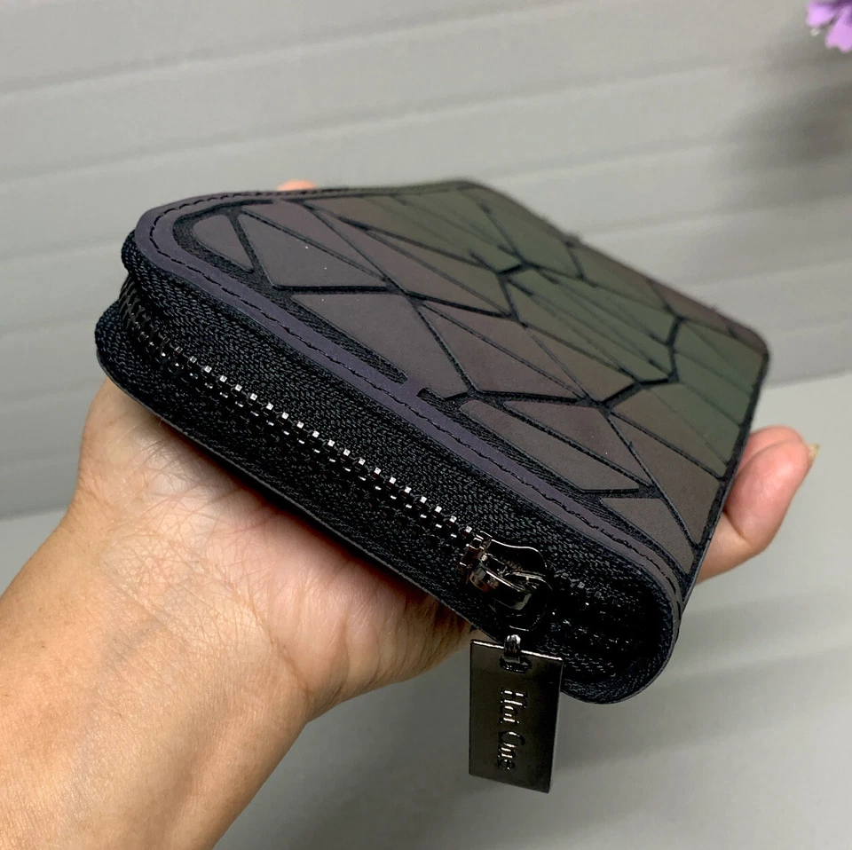 Cartera/cartera de mano HOTONE luminosa iridiscente geométrica continental con cremallera alrededor - ¡USADA EN EXCELENTE ESTADO! Foto 4 de 4