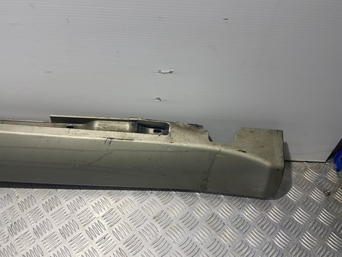 Jaguar XF 2010 pasajero izquierdo faldón alféizar cubierta OEM 8X23-F10609-A - Imagen 4 de 10