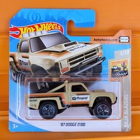 Hot Wheels - 2019 - '87 Dodge D100 (Beige) - Baja Blazers Serie 1/10 - 064/250