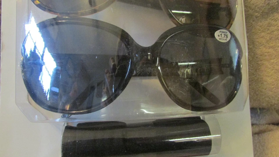 Icon Sun Readers -UV 400  Bifocal Sunglasses -100% Protection +1.75  (RG 19) - Image 3 of 4