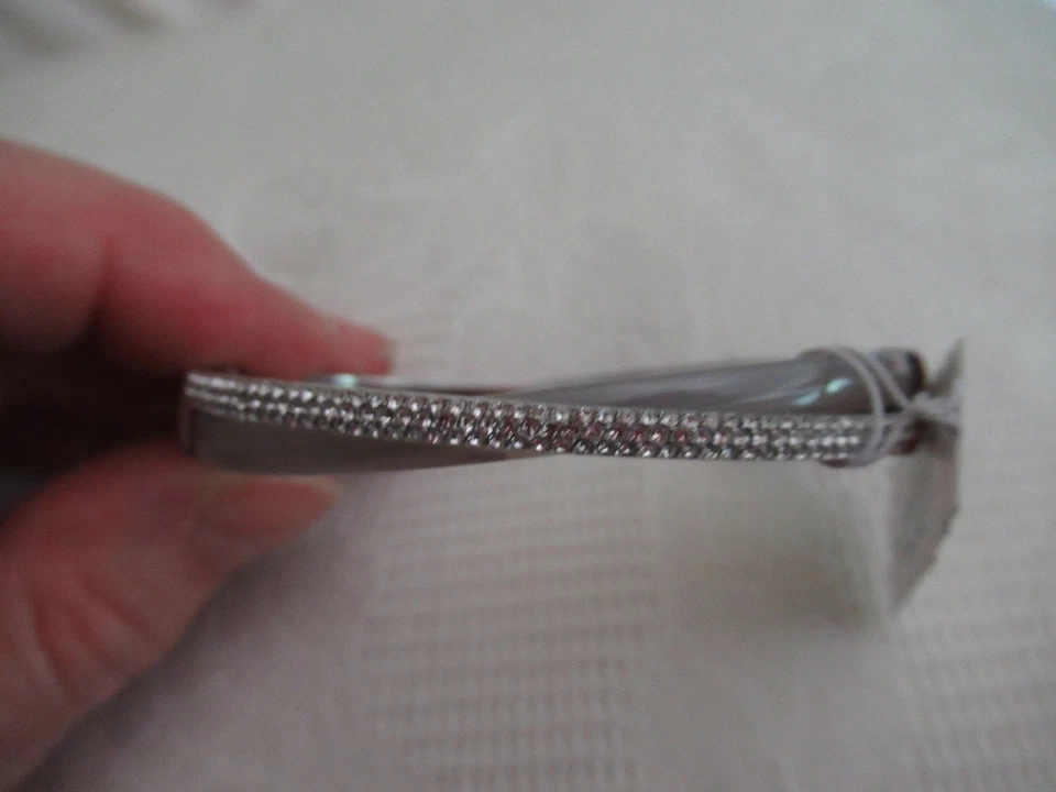 NWT Michael Kors Valentine's Day Bangle Bracelet SilverTone/ Gray/Stones -$145 - Image 3 of 4