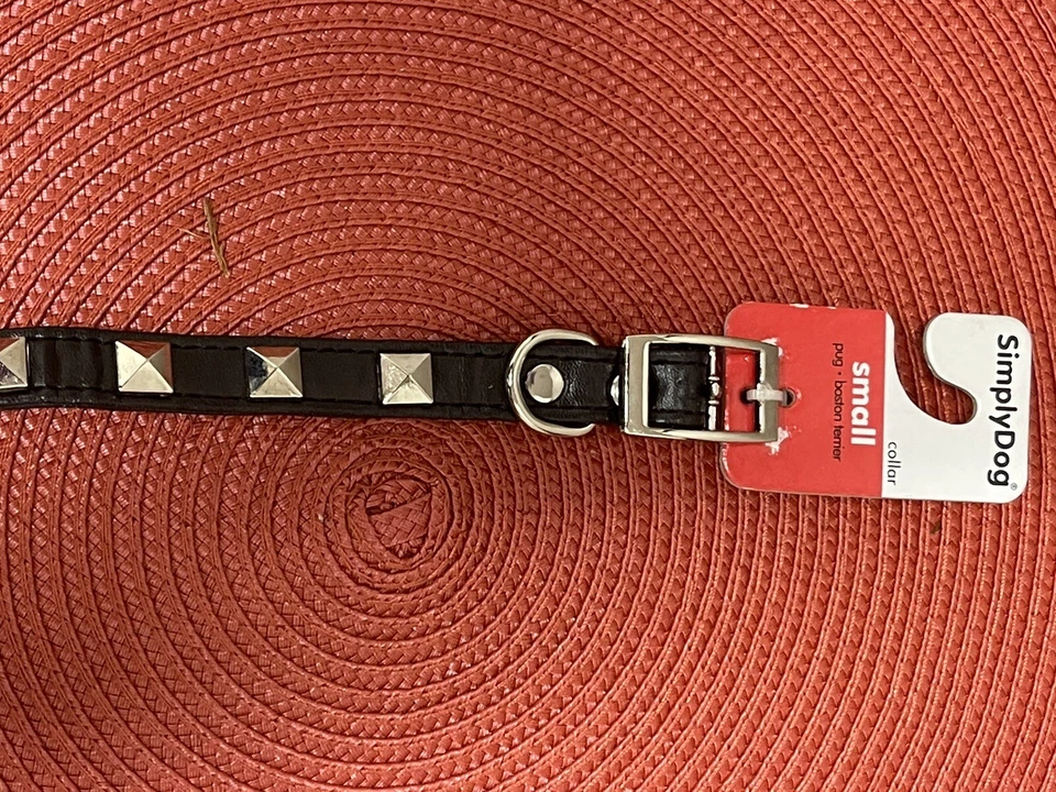 NUEVO SIMPLE PERRO Negro Pirámide Perno Hebilla Collar-Pequeño 9.5 pulgadas-12.5 pulgadas Foto 2 de 4