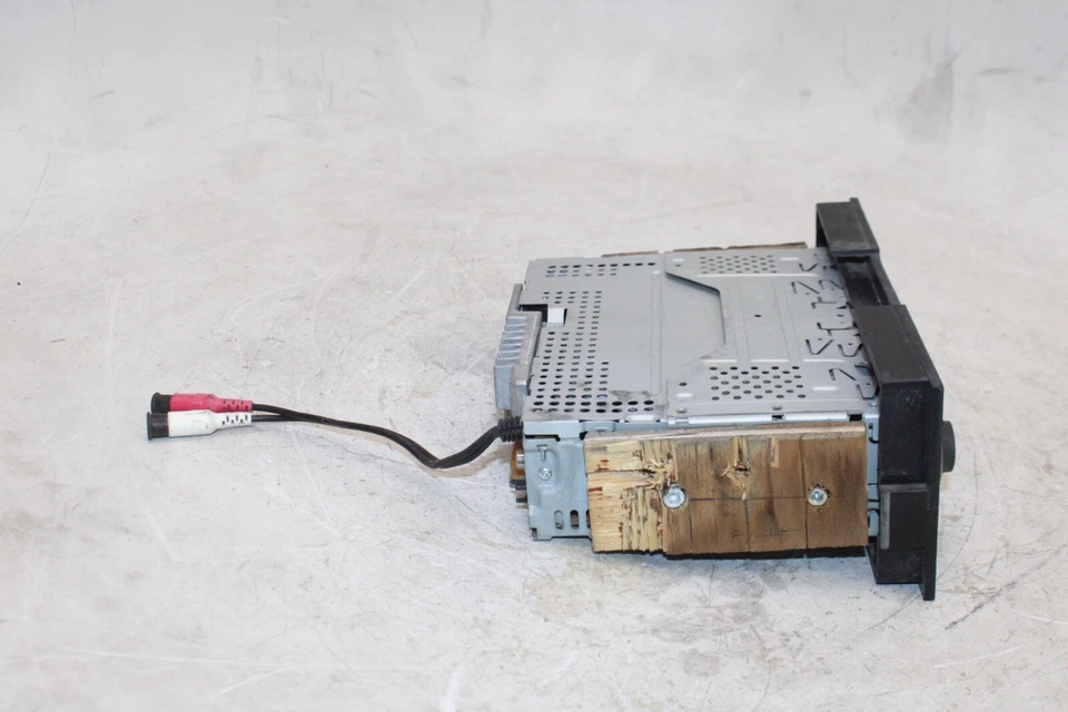 2005 Harley-Davidson ELECTRA GLIDE EFI FLHTI 收音机立体声单元 KENWOOD — 第 4/4 张图片