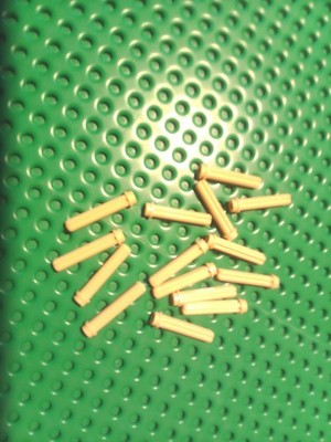 Klemmbausteine Technic 15 x Kreuzachse 3L m. St. , 6587, Hell Beige, gebraucht. 