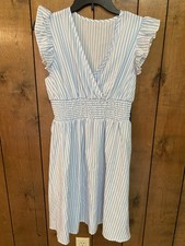 Woman’s Coastal Dress Size Medium, Unbranded