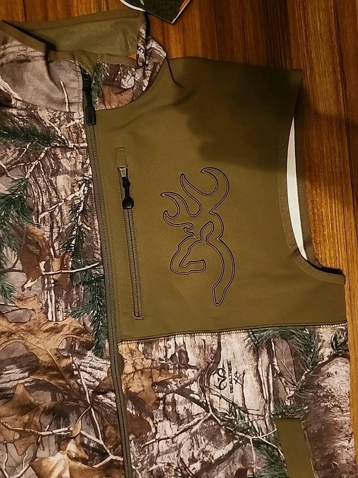 NWT Womens Browning Hunting Vest Realtree Regular Fit Sz S/P Scent Control Camo - Image 3 of 4