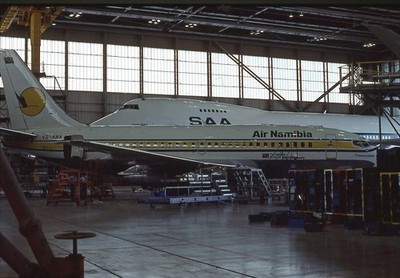 ORIGINAL Flugzeug Dia - Air Namibia B.737-25A V5-ANA @ JNB 1992 (A143)
