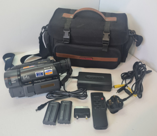 Sony CCD-TRV15E Handycam Video 8 Camcorder With Case & Accessories - Photo 1/24