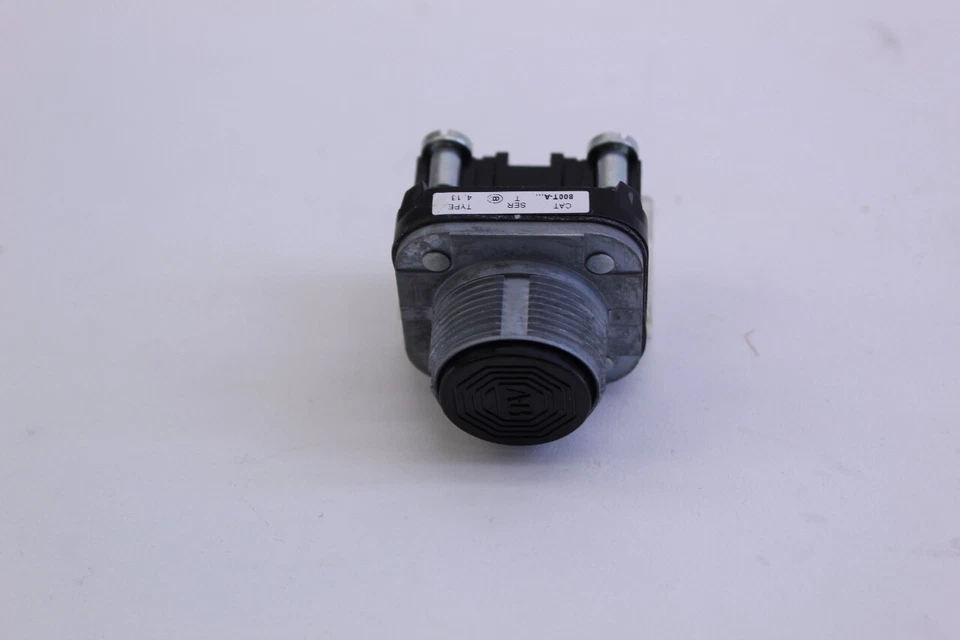 Allen Bradley 800T-A2D1 Pulsador Cabezal Al ras Negro Nuevo Foto 2 de 4