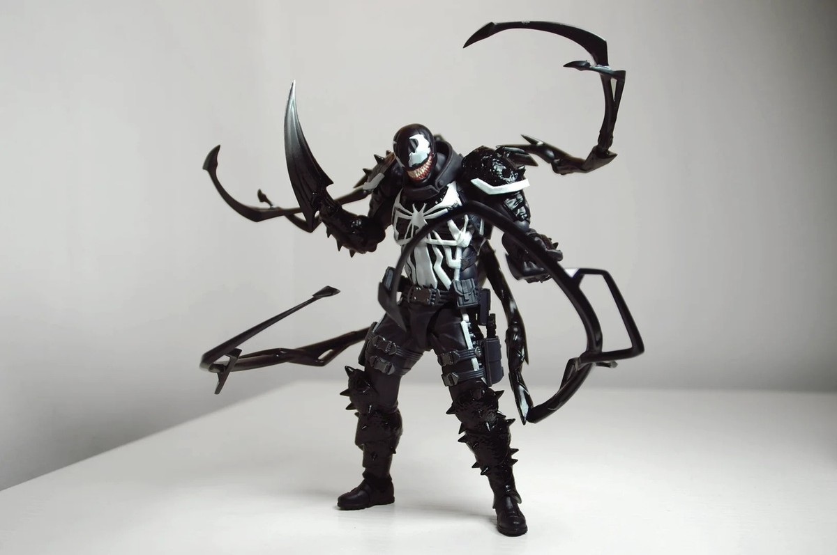 ヴェノムVENOM　AMAZING YAMAGUCHI　MARVEL　ⓝ Revoltech Venom | Marvel Venom Figure | BigBadToyStore