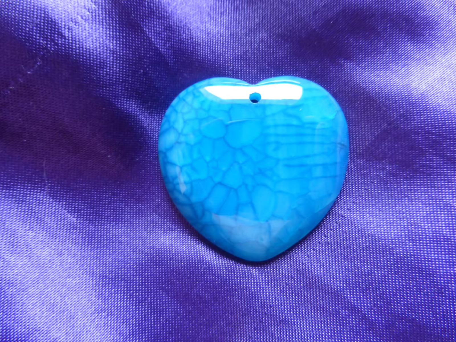 Pendentif coeur bleu veine de dragon en agate véritable taillée à la main