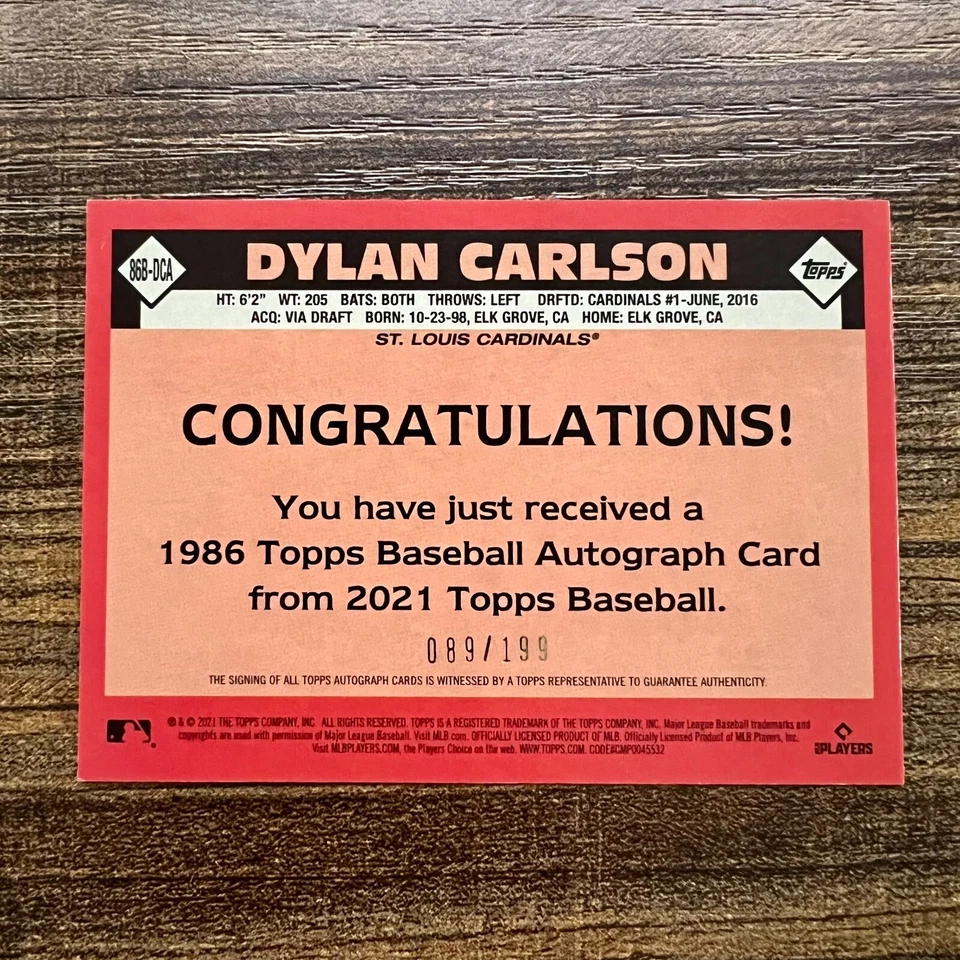 2021 Topps Dylan Carlson #86B-DCA 1986 Black Parallel Auto #089/199 Cardinals RC - Image 2 of 2