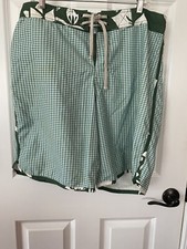 Old Navy Large Knee-Length Green Hawaiian Board Shorts Swim Surf NWOT