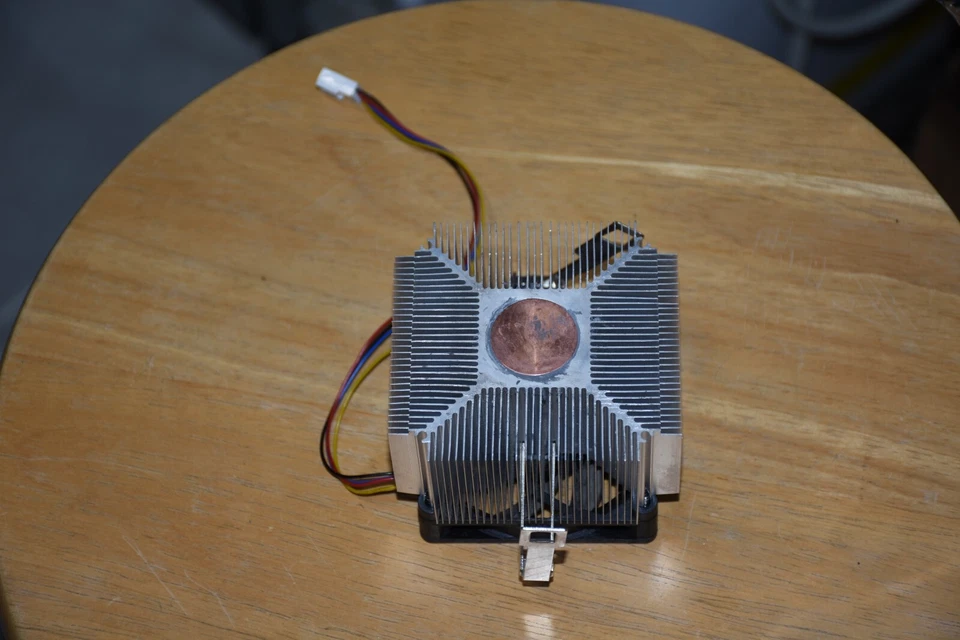 Genuine AMD Copper Heavy duty  Heatsink & Fan For AMD Socket AM2/ AM3/ FM1/FM2 - Image 2 of 2