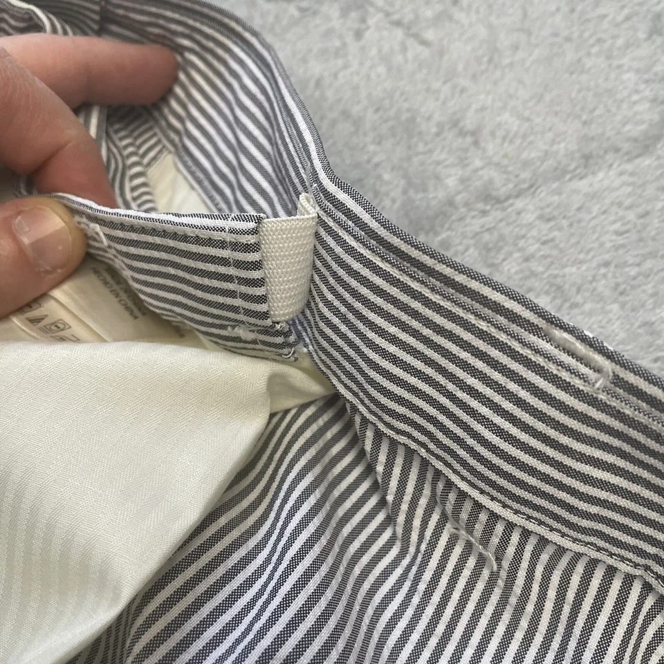 Pantalones Cortos Haggar 48 Para Hombres Nuevos con Etiquetas Seersucker Gris Blanco Rayas Cintura Grande y Alta Cómoda Foto 3 de 4