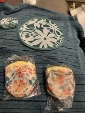 Round Foldable Hand Fans Various Styles, Your Choice, Pick ONE, 7.75 Diam NEW