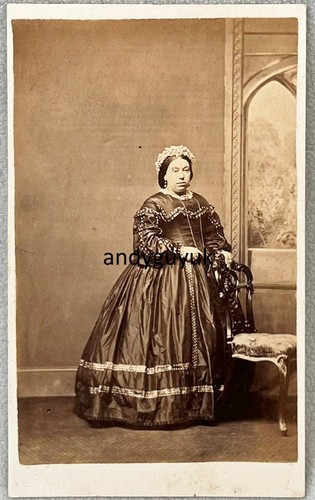 CDV LADY BY ALDER CHELTENHAM MOTORHAUBE ANTIKES FOTO MODE KLEID REIFROCK