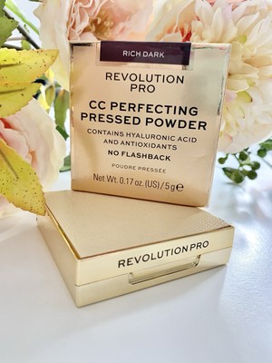 Revolution Pro   CC Perfecting Pressed Powder Shade Rich Dark Neu und Versiegelt