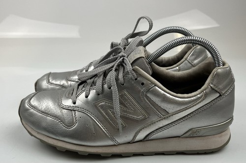 Zapatillas bajas plateadas con cordones para mujer 'New Balance 996' talla 6,5 UK USADAS - Imagen 6 de 12
