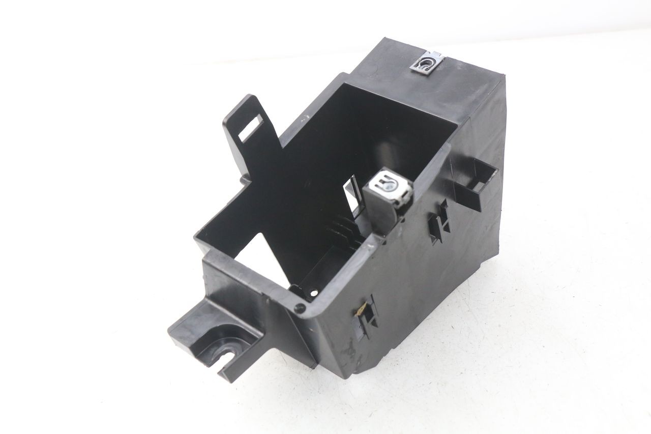 BATTERY TRAY - PEUGEOT SATELIS 125 (2006 - 2009)