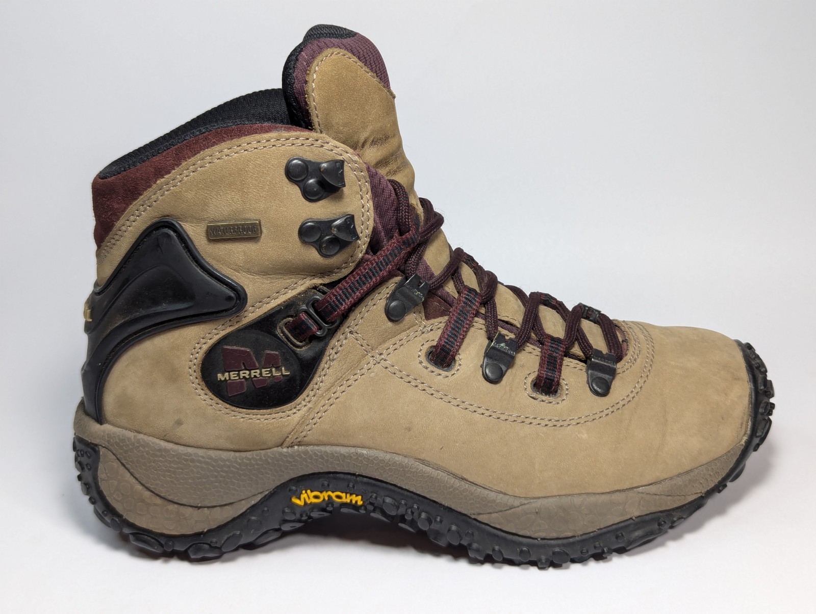 Scarpe da trekking Merrell Chameleon Dry impermeabili cioccolato donna taglia 7