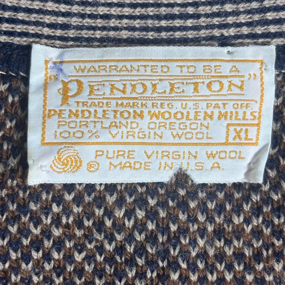 Vintage Pendleton Sweater Vest Mens XL Navy Tan Wool Button Front Geometric USA - Image 3 of 4