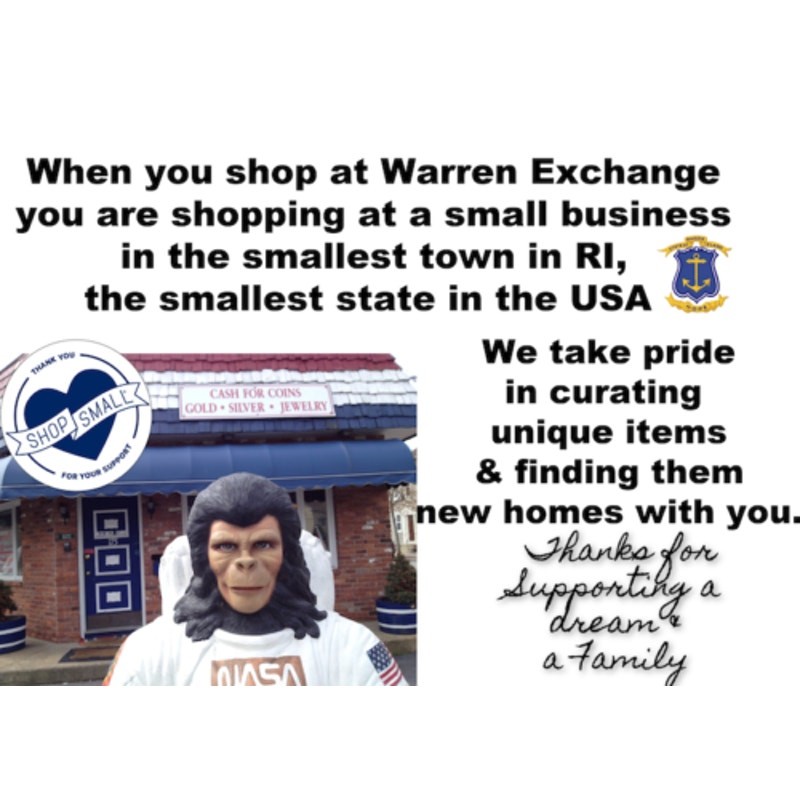 Vintage Givenchy Gold Tone Green Cabochon Earrings Pierced  thumbnail 5