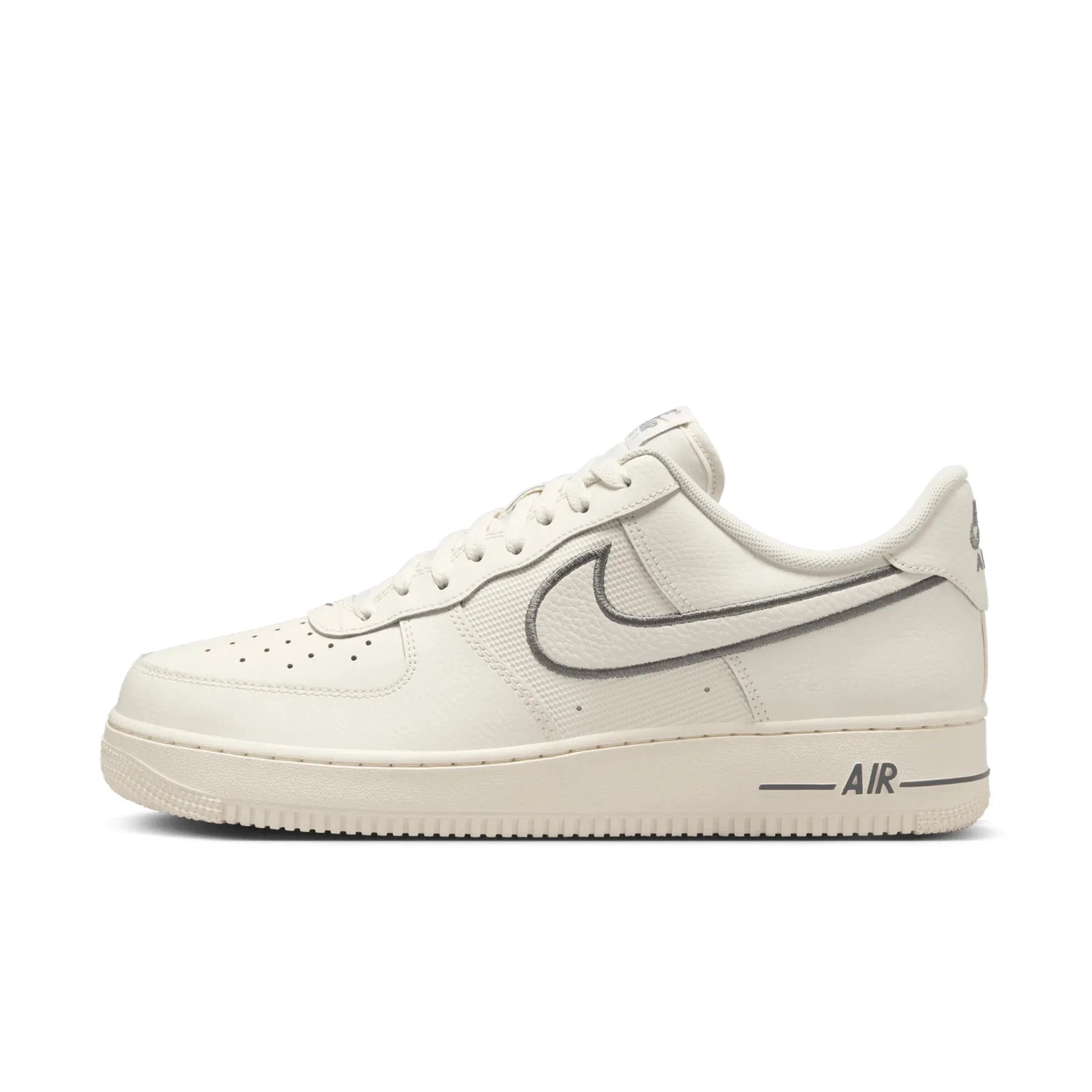 Nike Air Force 1 '07 Men's Shoes in White / Sail UK 9