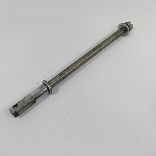 Yamaha XV 1100 Virago Hinterradachse Achse Hinterrad Distanzen Schraube 80599