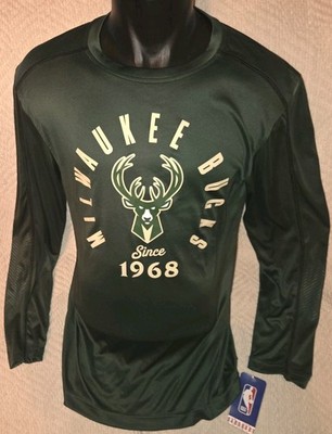 Milwaukee Bucks Long Sleeve Shirt Men s M Green NBA Team Apparel NEW with TAG