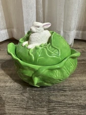 Holland Mold Cabbage Leaf Covered Dish With Lid Rabbits Bunnies Easter Decor