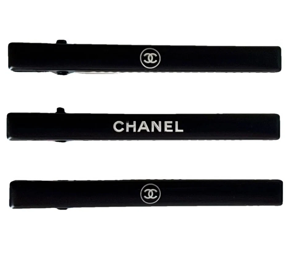 Nuevo • Pinzas para el cabello CHANEL negras con blancas • Trío en caja • Gran relleno de medias 🎄 Foto 2 de 4