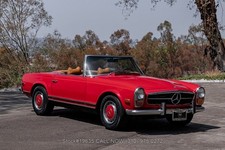 1970 Mercedes-Benz 200-Series 