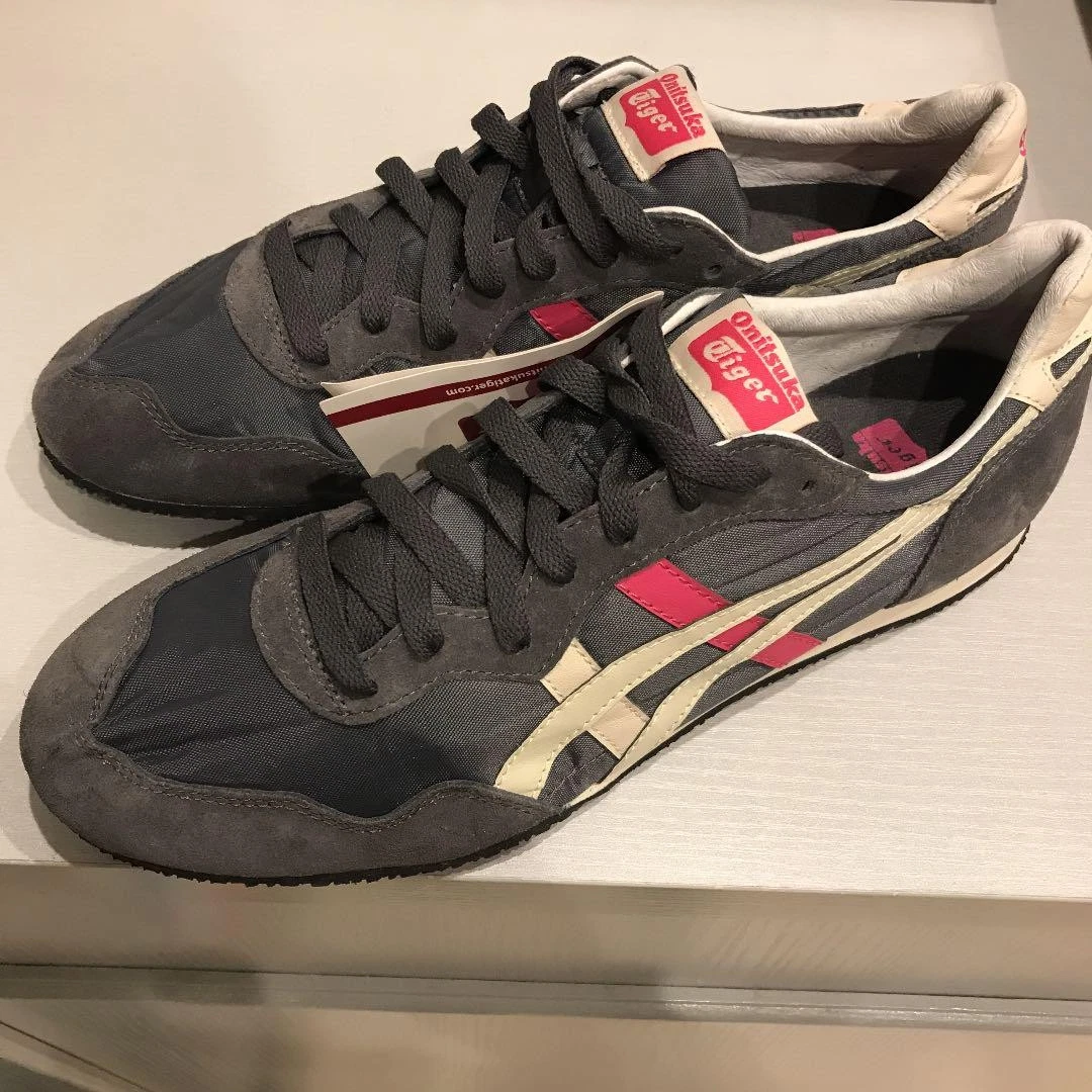 ASICS Sneakers Onitsuka Tiger uomo US 9 5 grigio rosa bianco edizione limitata mai usate