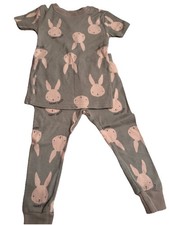 Cute Carter's 18 Mos Easter Pajamas. Green. Long Sleeve. With Bunnies.