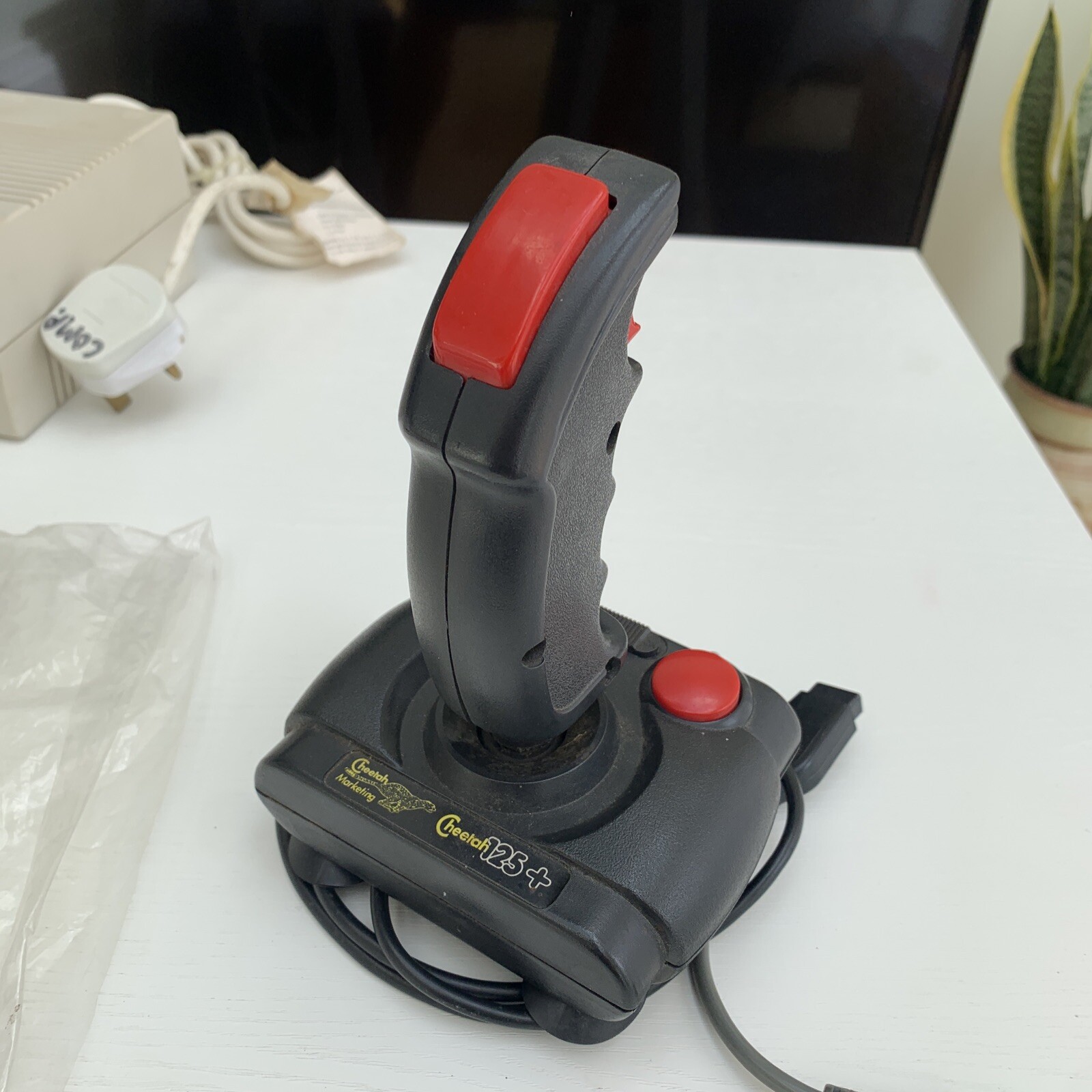 Commodore Amiga 600 - Fully Boxed Original Condition - Factory sealed! CLEAN A+ - Picture 16 of 23