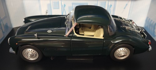 Revell 1:18th M.G.A Roadster BRG BNIB 08443 - Picture 2 of 7