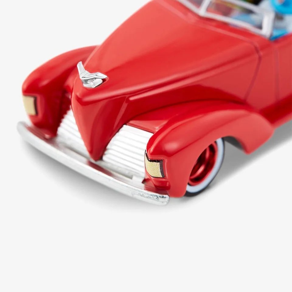 Hot Wheels Batman 1st Appearance Batmobile 1939 Cadillac Red Mattel ...