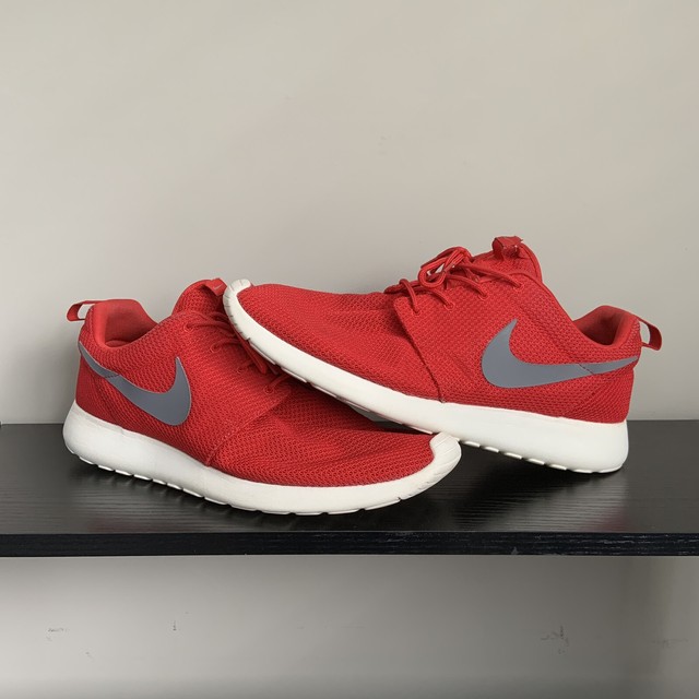 nike roshe 1 red