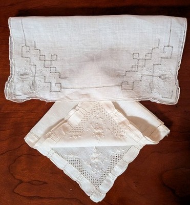 2 VTG Linen Pulled-thread/drawn- thread Work 1910 to early 1940s Hankies