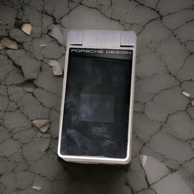 Porsche Design P'9521 Phone