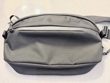 Aer Day Sling 3 Max, Black - Pre-owned / Excellent Condition